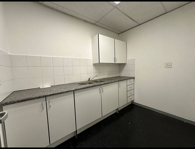 264M² OFFICE TO LET IN SANDTON CENTRAL